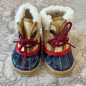 Baby GAP Shearling Deerfield Boot - Size 6-12 months
